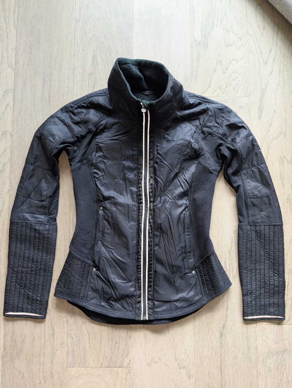 lululemon athletica Black Quilted Women's Bomber Jacket with Contrast Zip